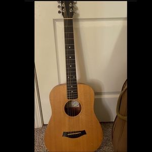 Baby Taylor Guitar Model 305